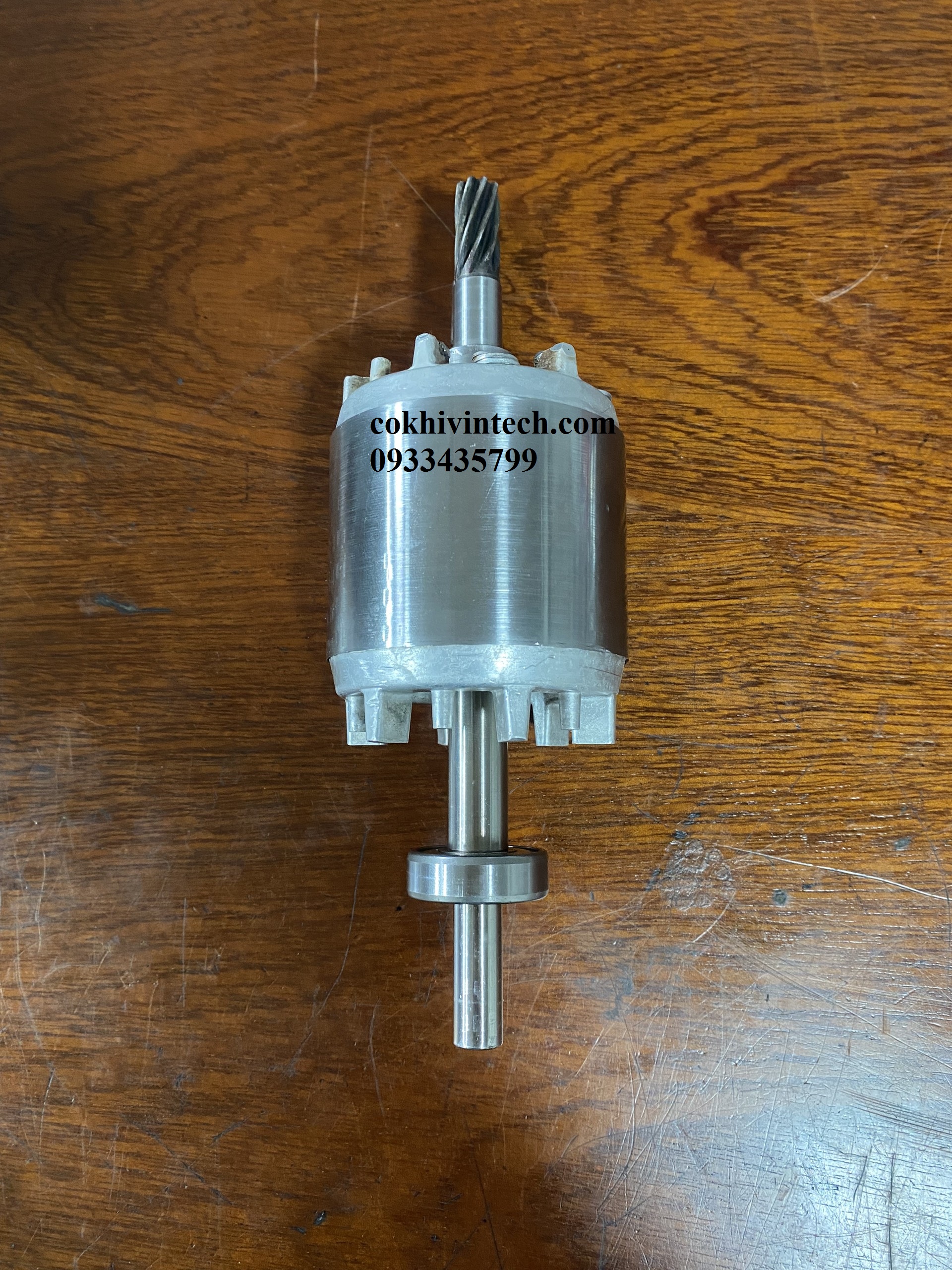 Trục răng motor